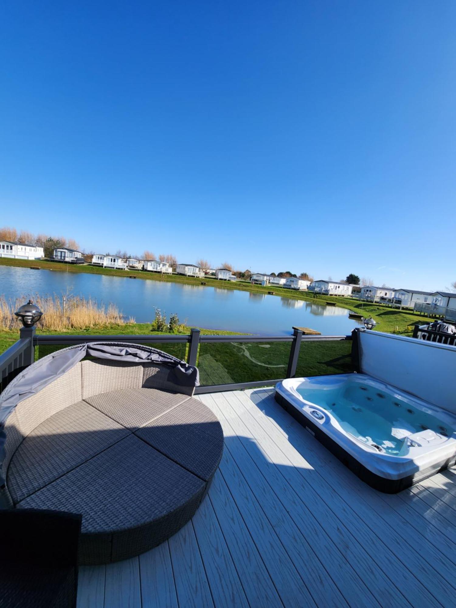 Pinewood Retreat 37 Fishing Lake With Hot Tub The Grange Mablethorpe Hotell Exteriör bild